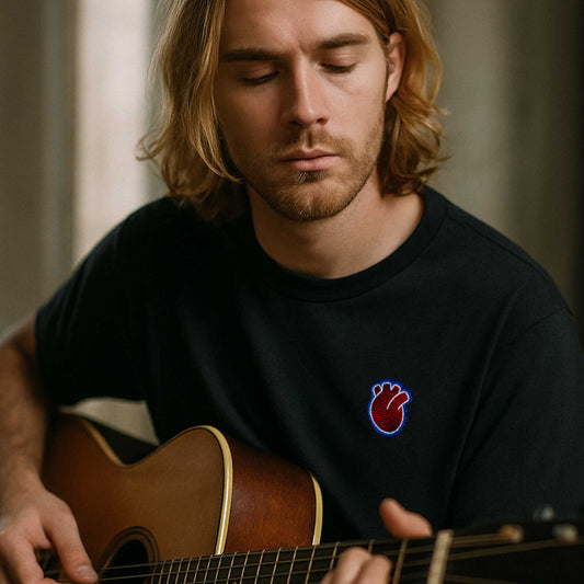 イキリ刺繍Tシャツ(heart shaped box)