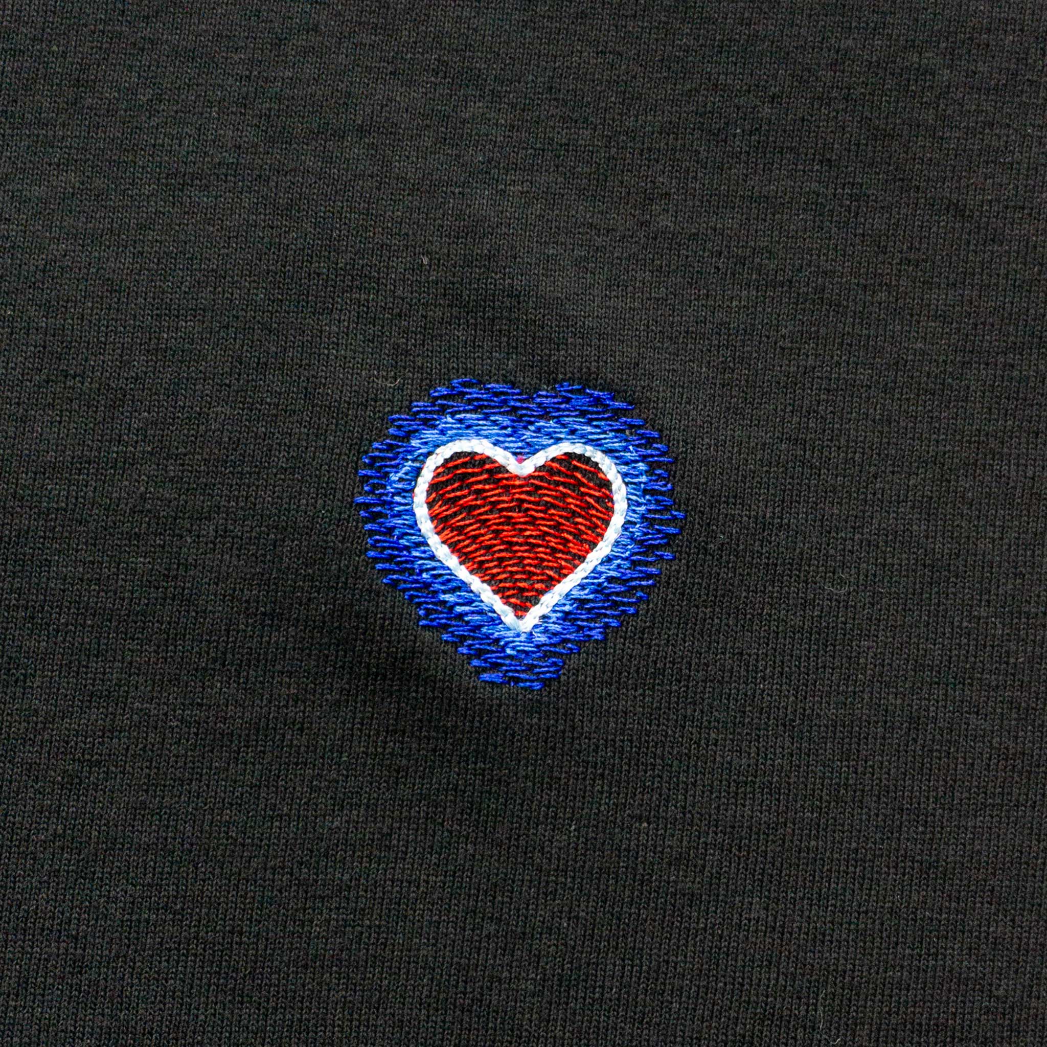 Cute and grown-up! Heart mark T-shirt