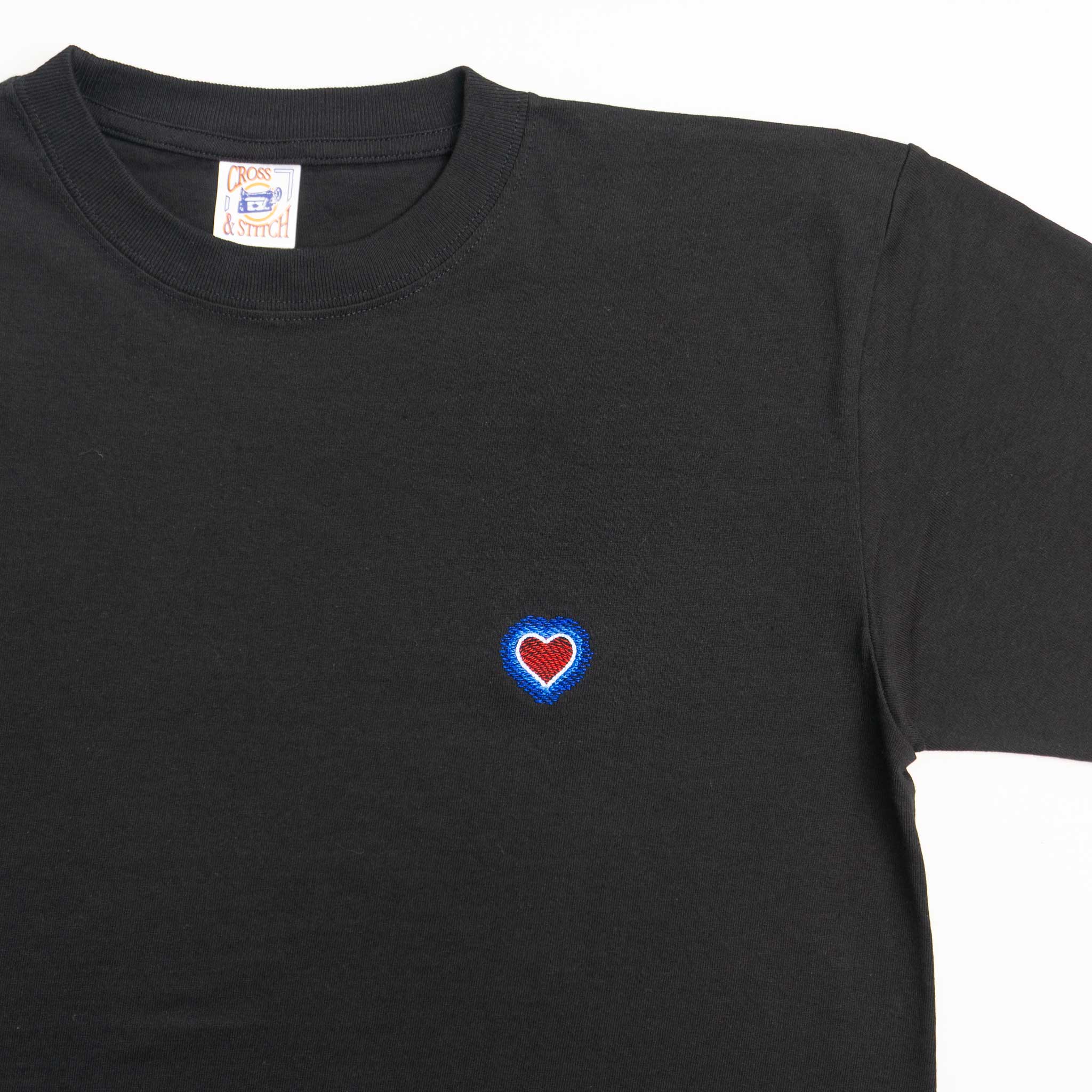 Cute and grown-up! Heart mark T-shirt
