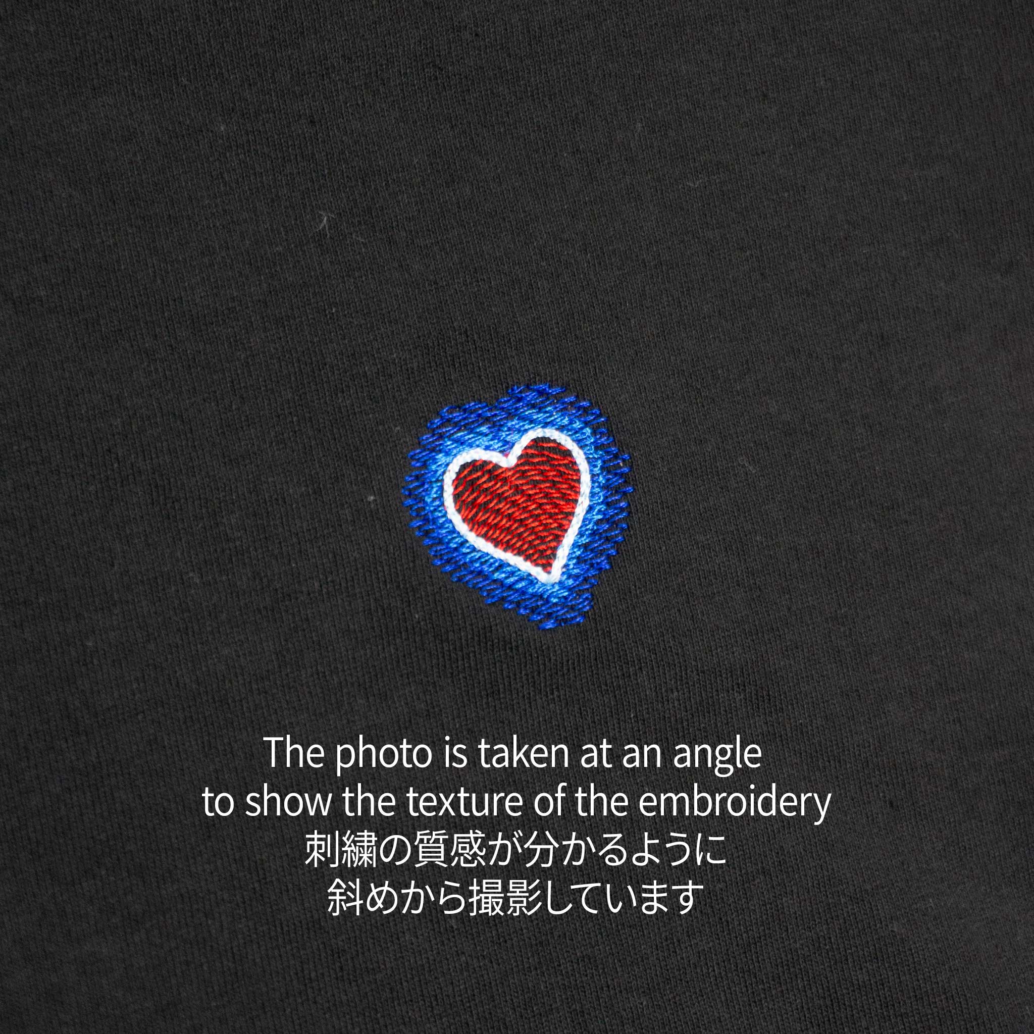 Cute and grown-up! Heart mark T-shirt