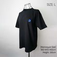 Load image into Gallery viewer, Cute and grown-up! Crescent moon mark T-shirt
