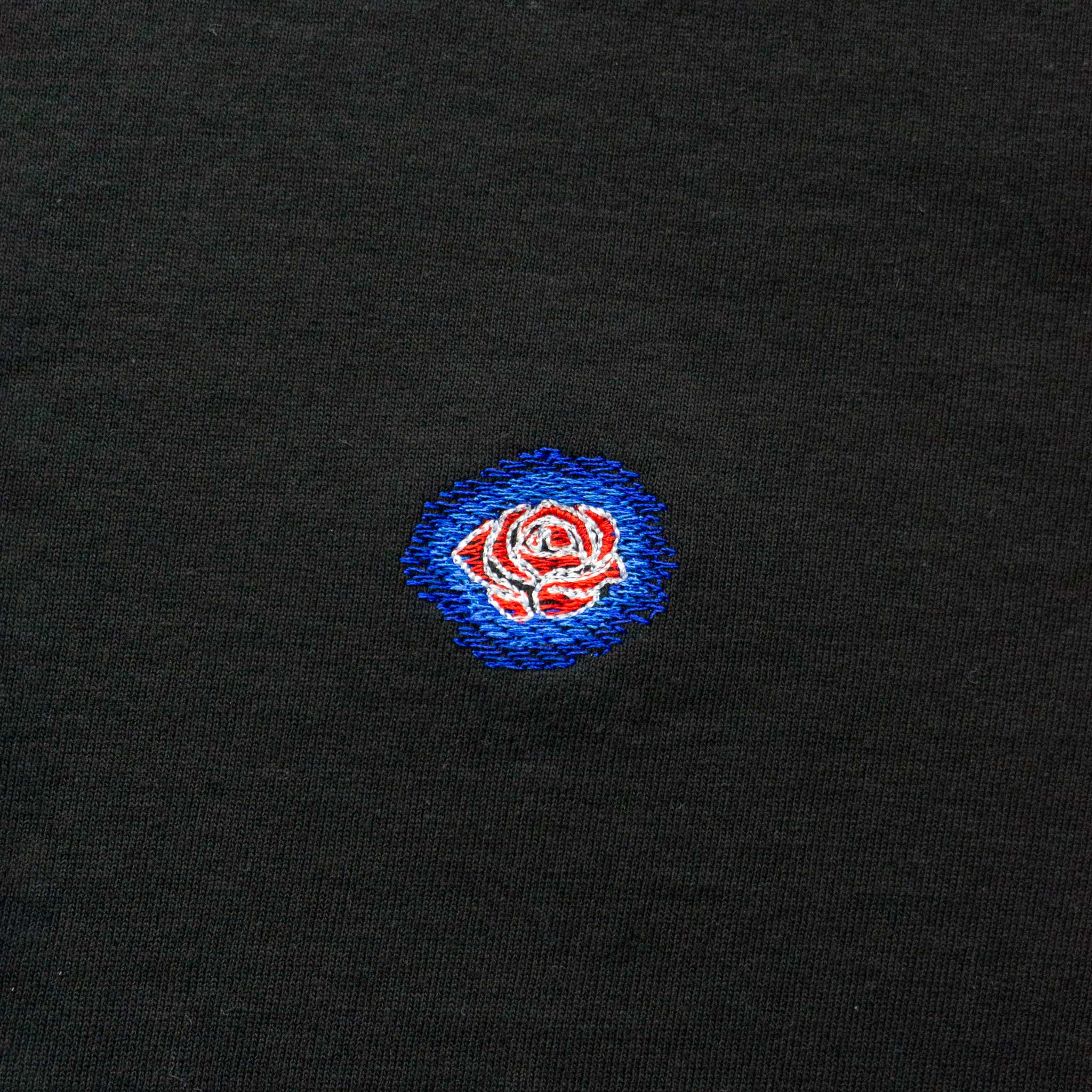 大人可愛い！薔薇マークTシャツ