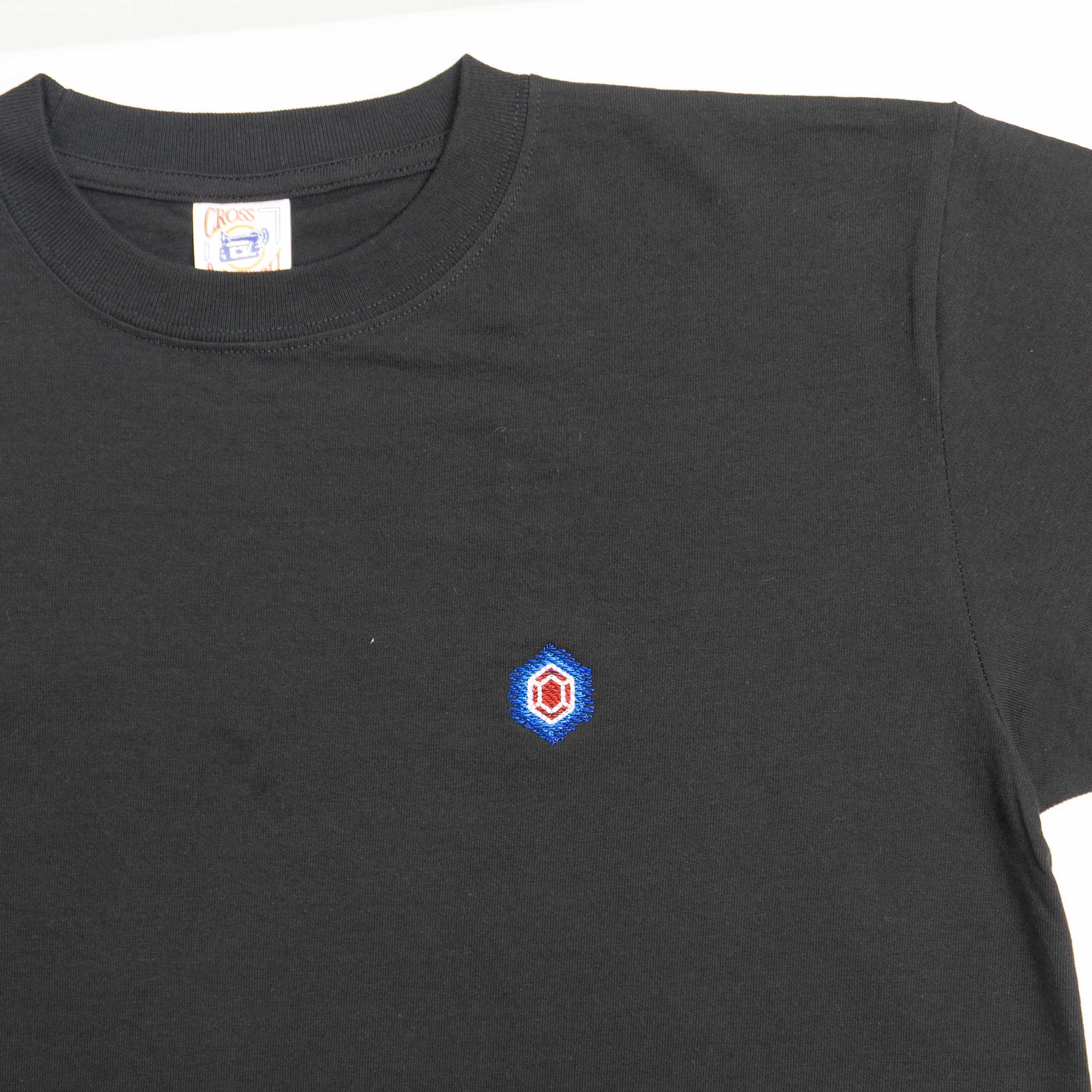 Cute and grown-up! Crystal mark T-shirt